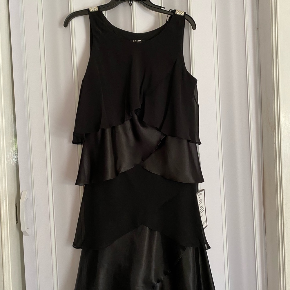 Women’s black tiered dress
